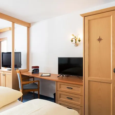 Anemone Hotel 4*
